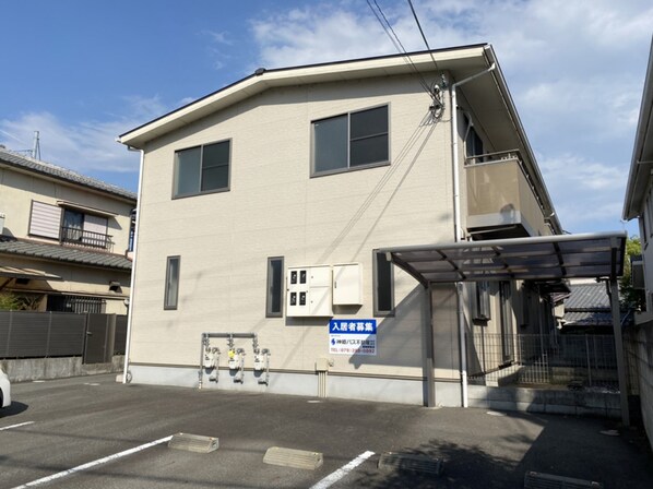 ラシック鷹匠の物件外観写真